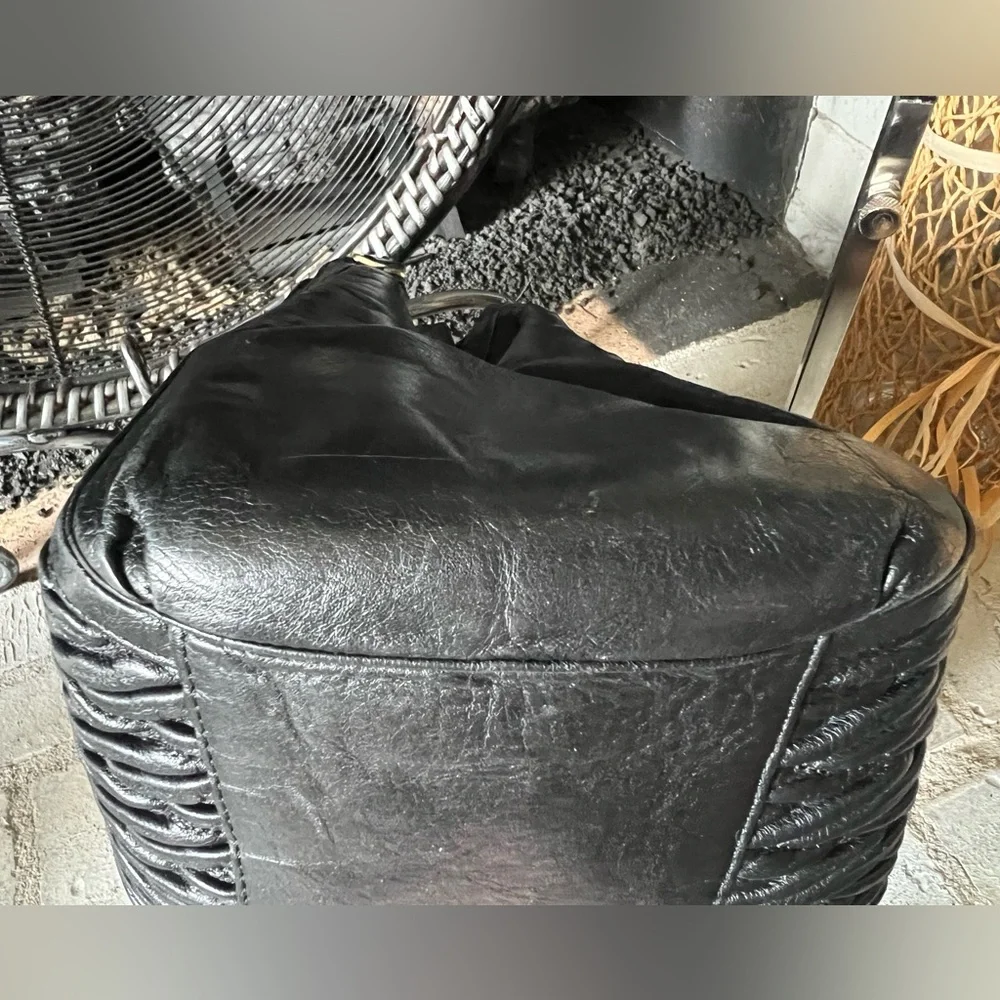 COACH Madison 25260 Phoebe Gathered Twist Leather Black Shoulder Bag - Picture 9 of 15